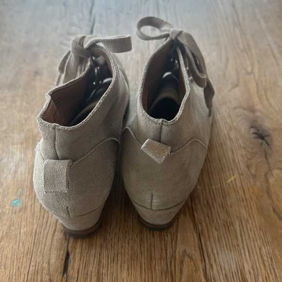 Susina Suede Booties in taupe color Size 7 - Picture 2 of 6